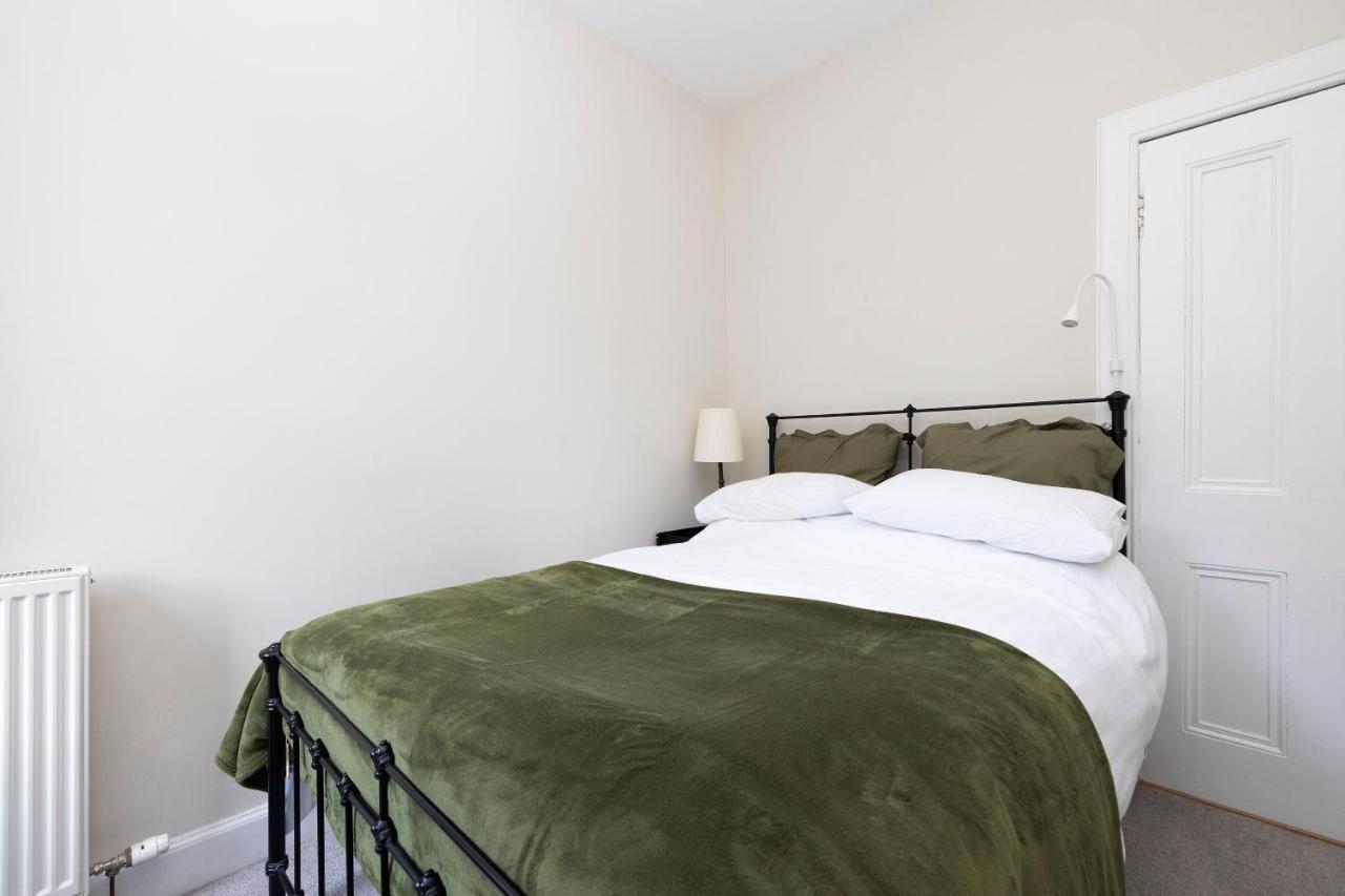 Edinburgh Holyrood Park Views Apartment Esterno foto