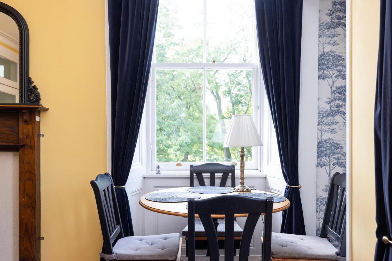 Edinburgh Holyrood Park Views Apartment Esterno foto